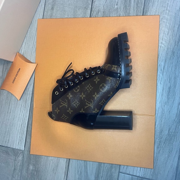 COPY - Stair Trail Louis Vuitton Boots - Picture 6 of 13